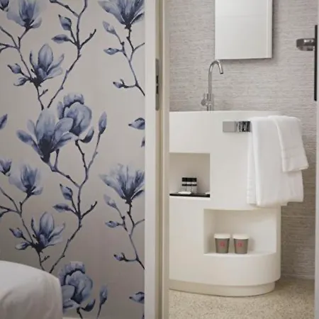 Boutique Albus Centre فندق 4*